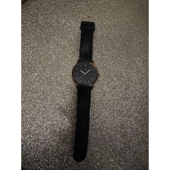 Fossil Vintage Men's Quartz Watch with Genuine Black Leather Band - Picture 1 of 5